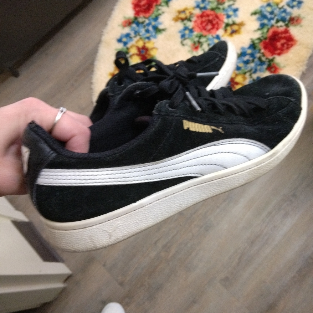 Sneakers